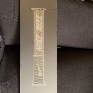 NIKE Apple Watch band in Cargo Khaki 40/41 mm